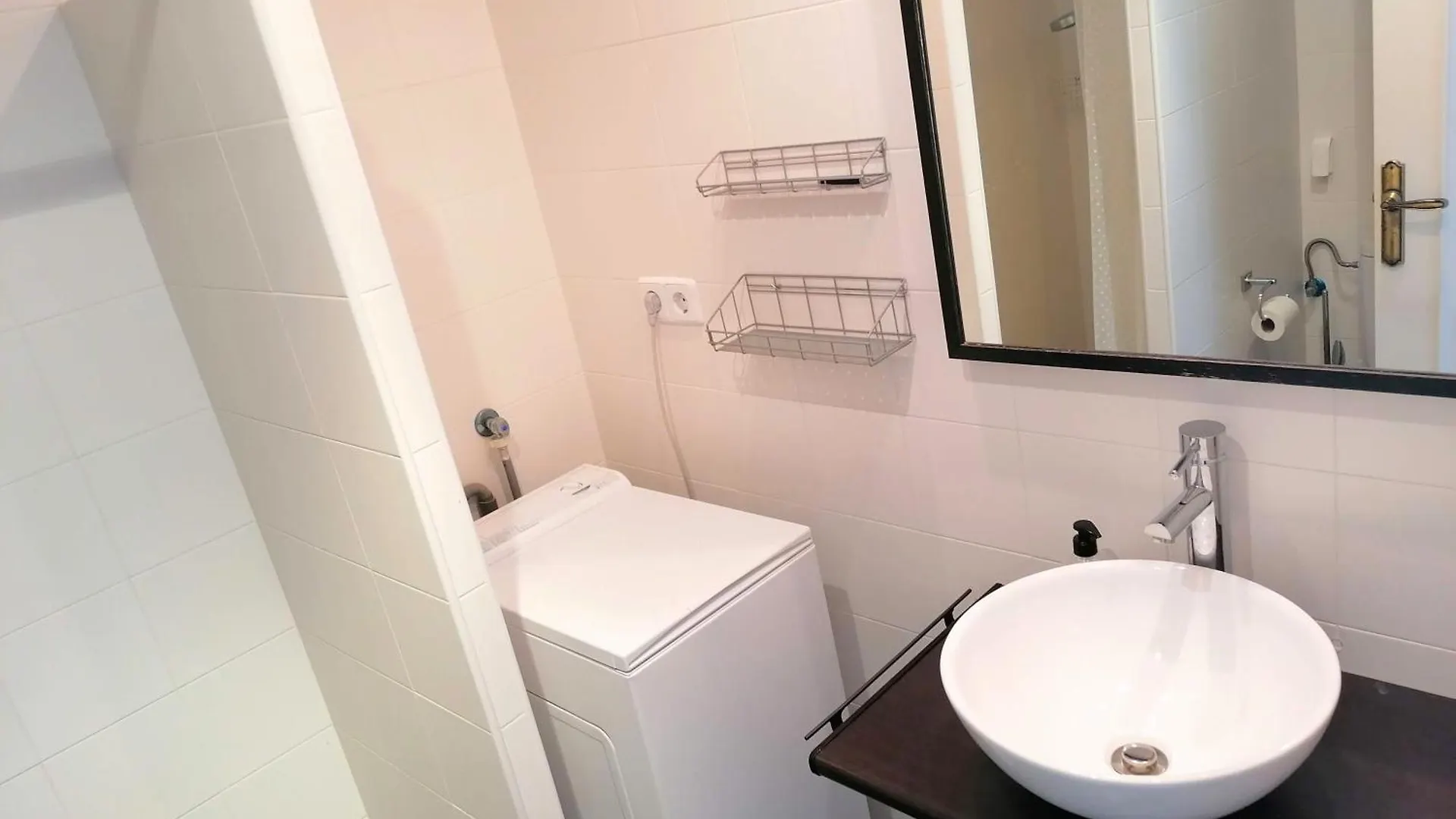 Vacay Apartamento Laia, Respira Aire Puro, En La Costa Brava, L'Escala! アパート